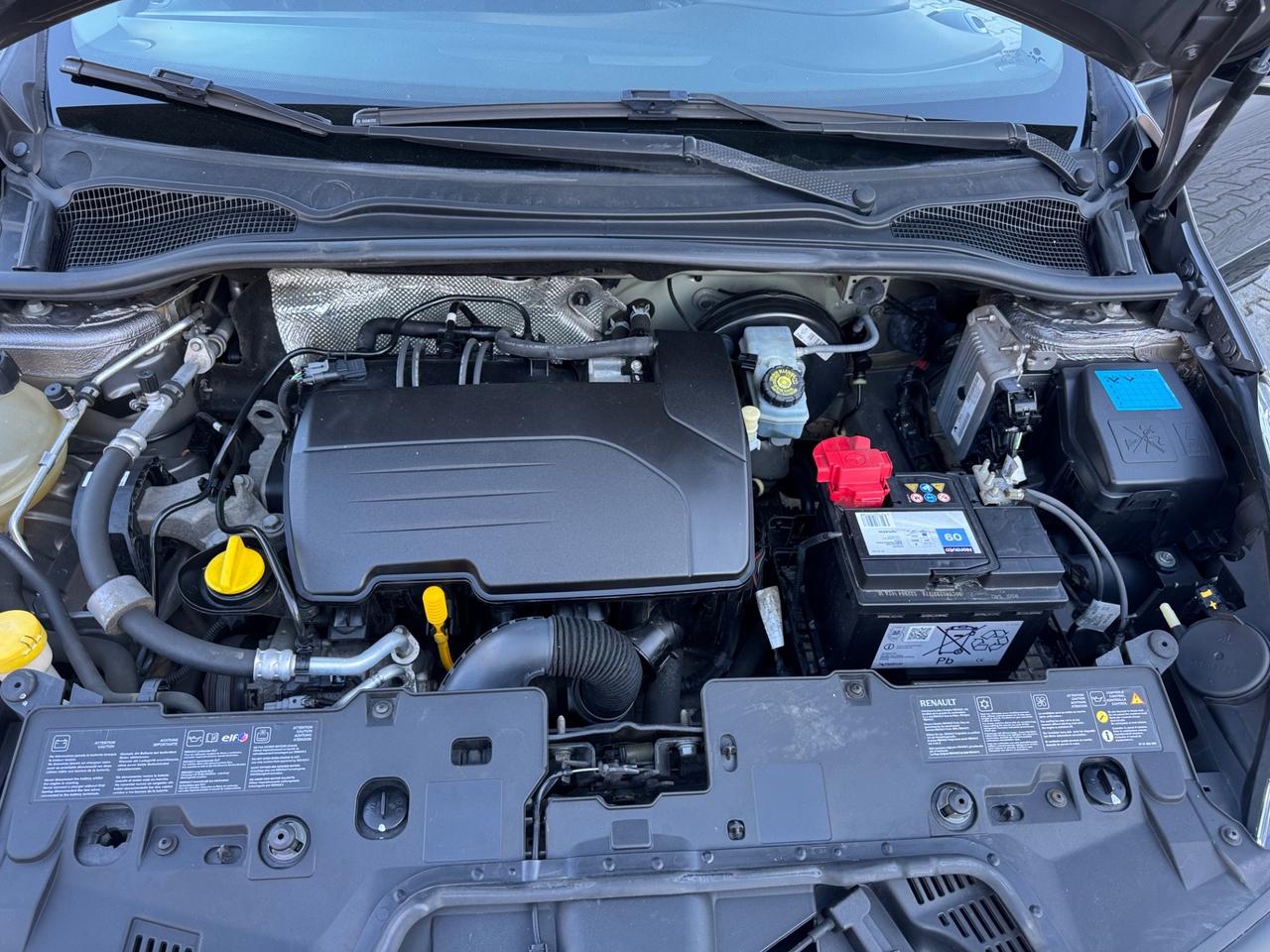 Renault Clio 1.2 75CV 5 porte neopatentati