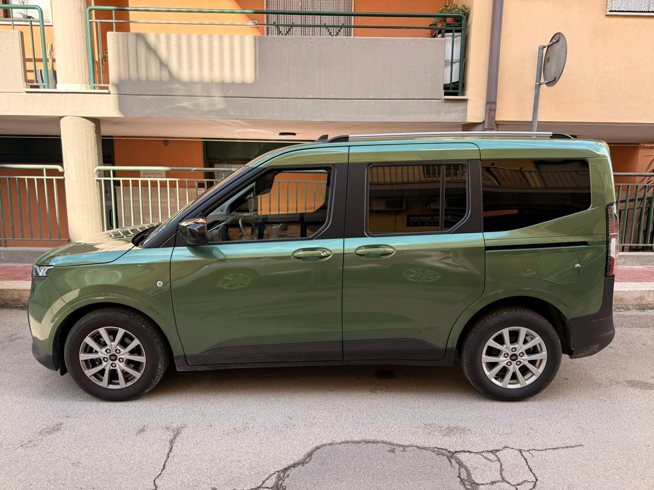 Ford Tourneo Courier 1.0 AUTOCARRO N1