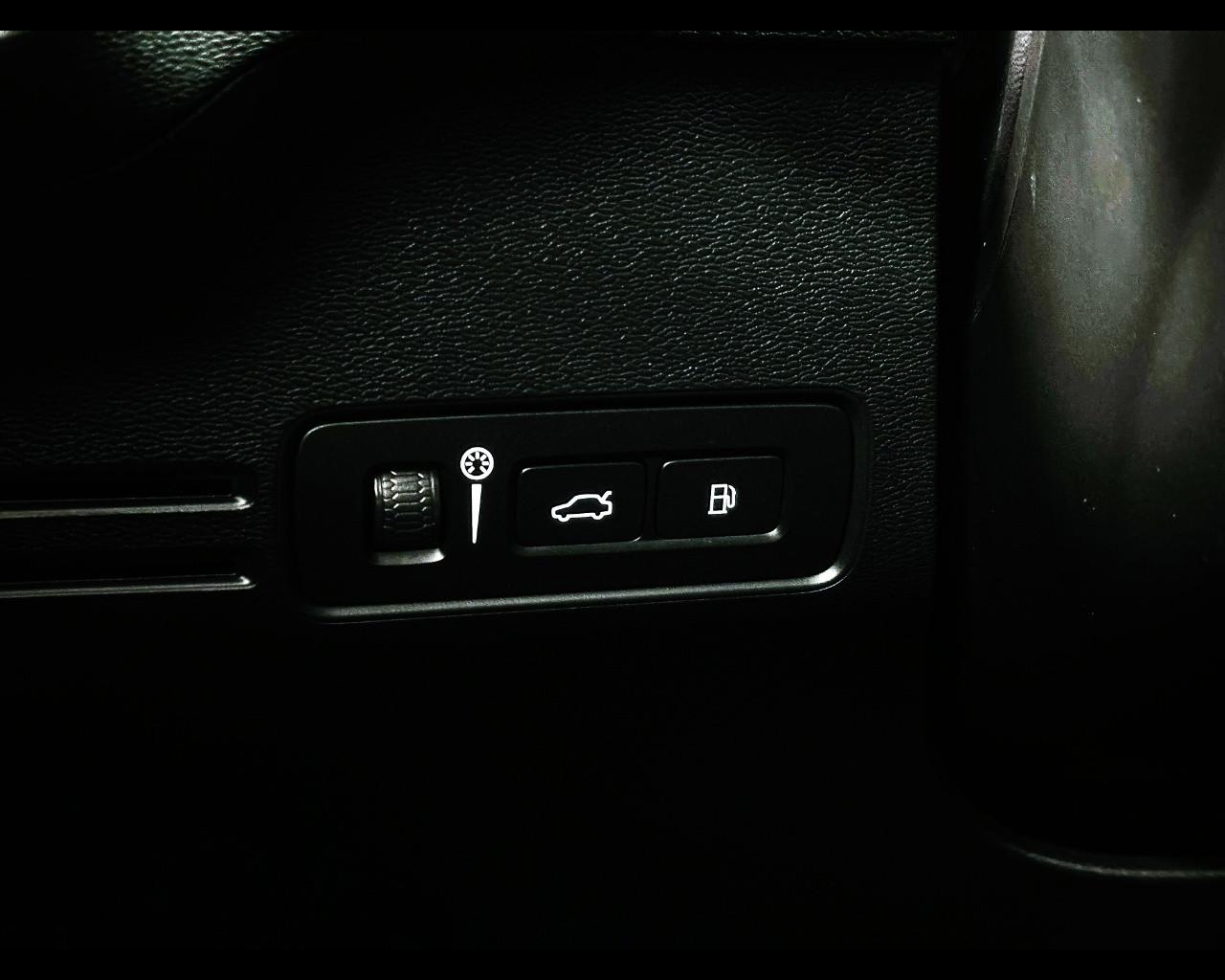 VOLVO XC40 (2017-->) - XC40 T5 Recharge Plug-in Hybrid automatico