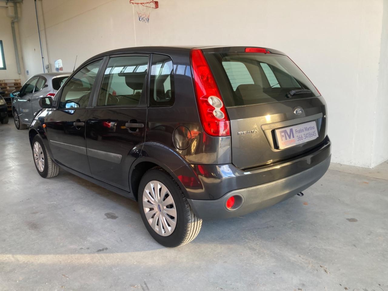 Ford Fiesta 1.4 TDCi 5p. Ghia per neopatentati
