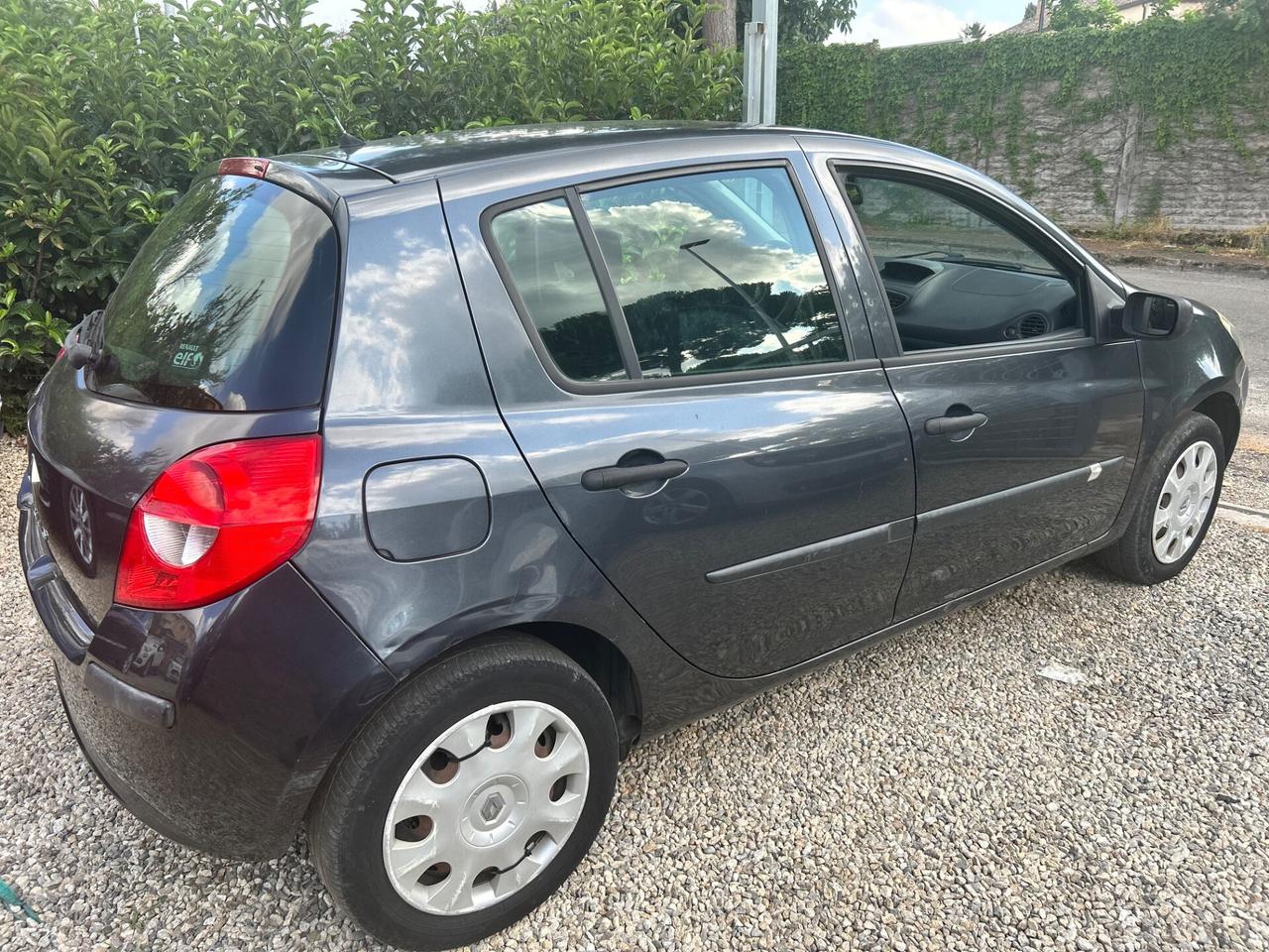 Renault Clio 1.2 16V 5 porte Le Iene