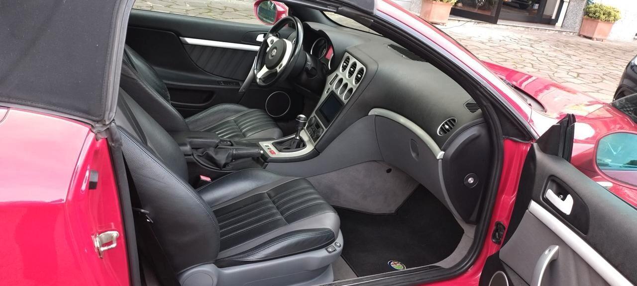Alfa Romeo Spider 3200 V6