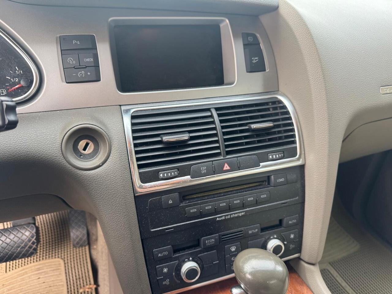 Audi Q7 3.0 V6 TDI 233CV quattro tiptronic