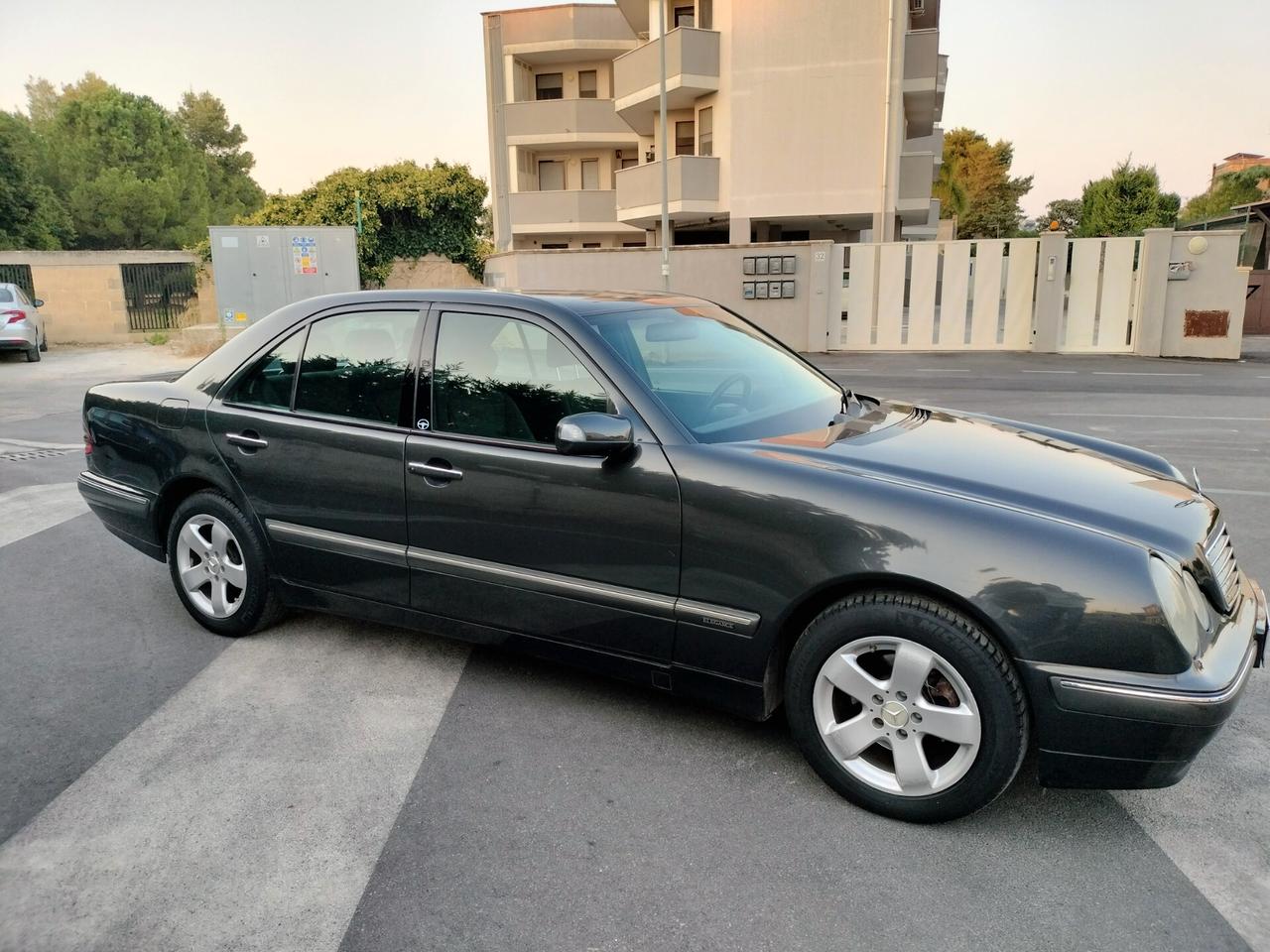 Mercedes-benz E 220 CDI cat Elegance cambio automatico
