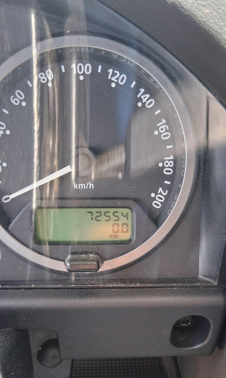 Land Rover Defender 90 2.4 TD4 Station Wagon S