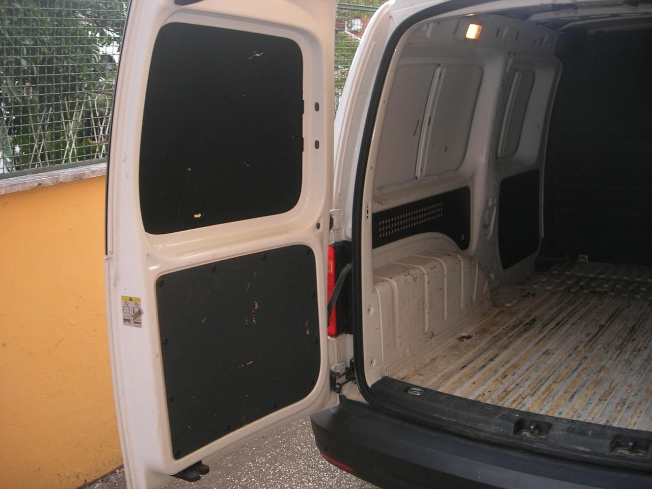 Volkswagen Caddy 2.0 TDI 102 CV Tech Maxi