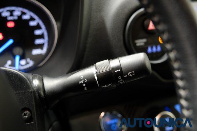 TOYOTA Yaris 1.5 HYBRID 5 PORTE TREND WHITE EDITION