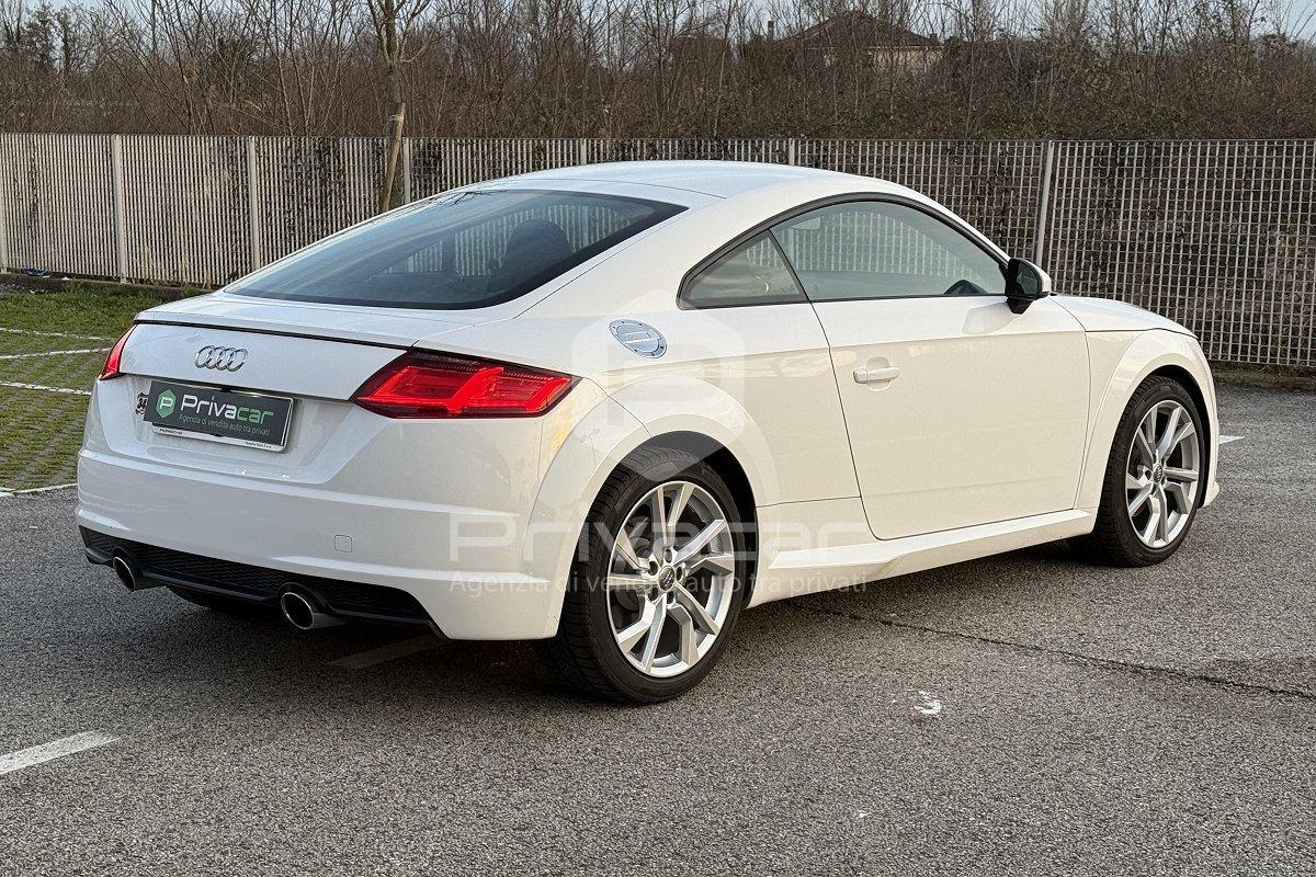 AUDI TT Coupé 40 TFSI S tronic