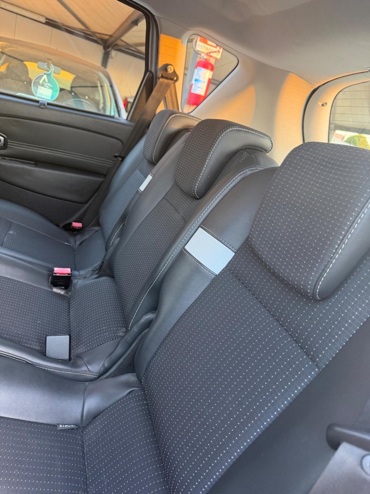 Renault SCENIC 1.5 DIESEL 2011 - RETROCAMERA