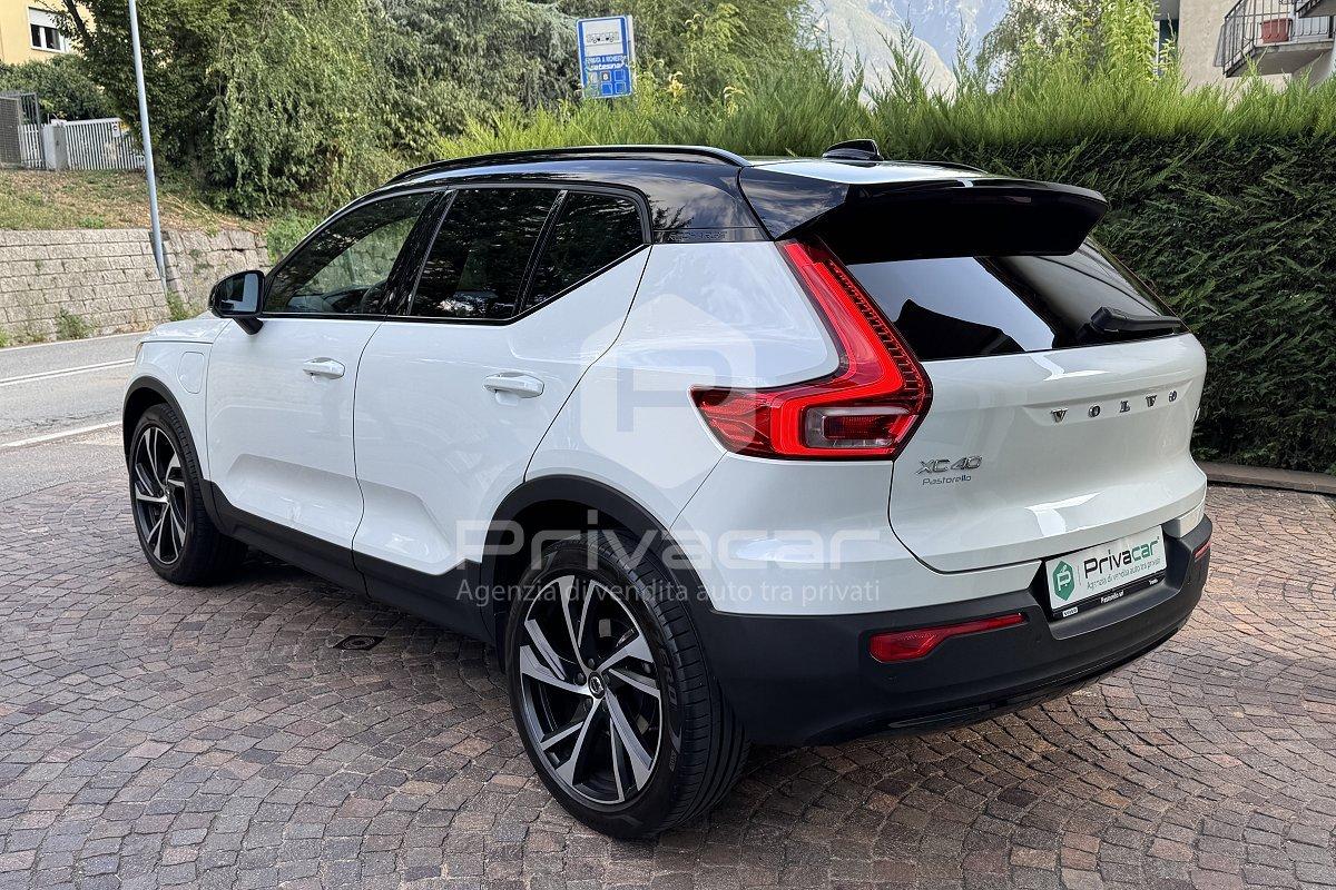 VOLVO XC40 T5 Recharge Plug-in Hybrid R-design