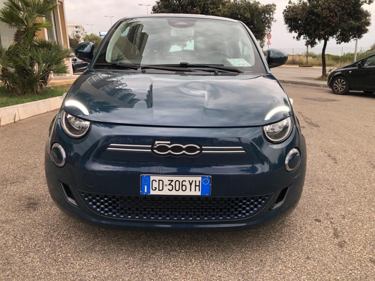 Fiat 500 500e Berlina 42 kWh Opening Edition Business