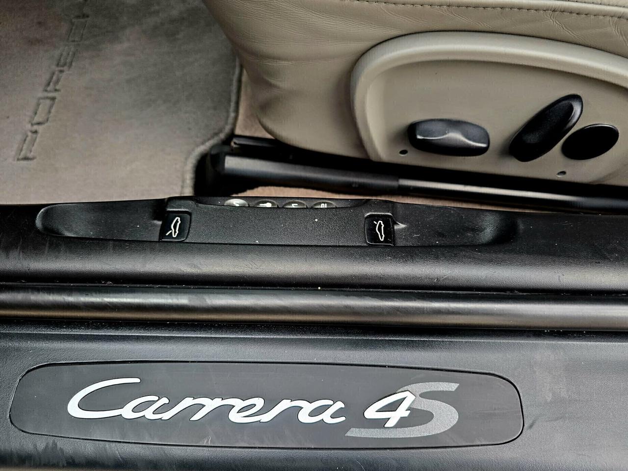 PORSCHE 911 996 CARRERA 4S TIP-TARGA ORO