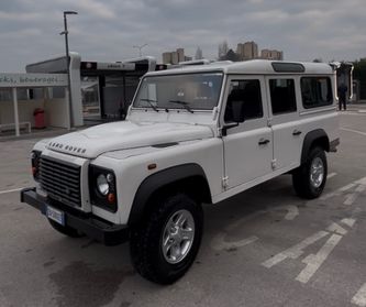 Land Rover Defender 110 2.4 TD4 Hard Top SE