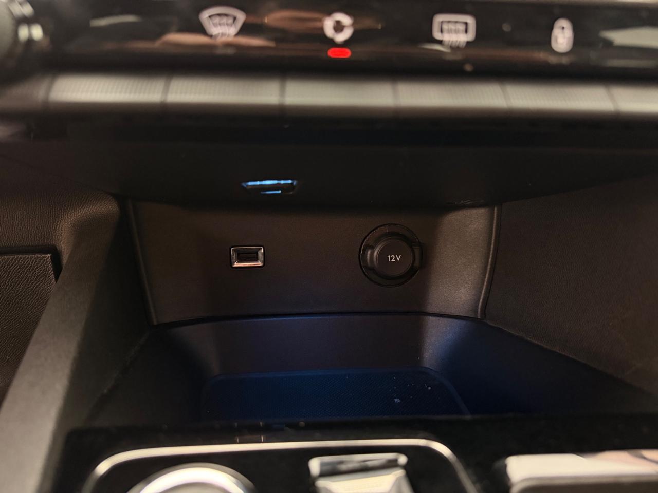 Peugeot 3008 1.5 BlueHDi 130 EAT8 Allure Pack