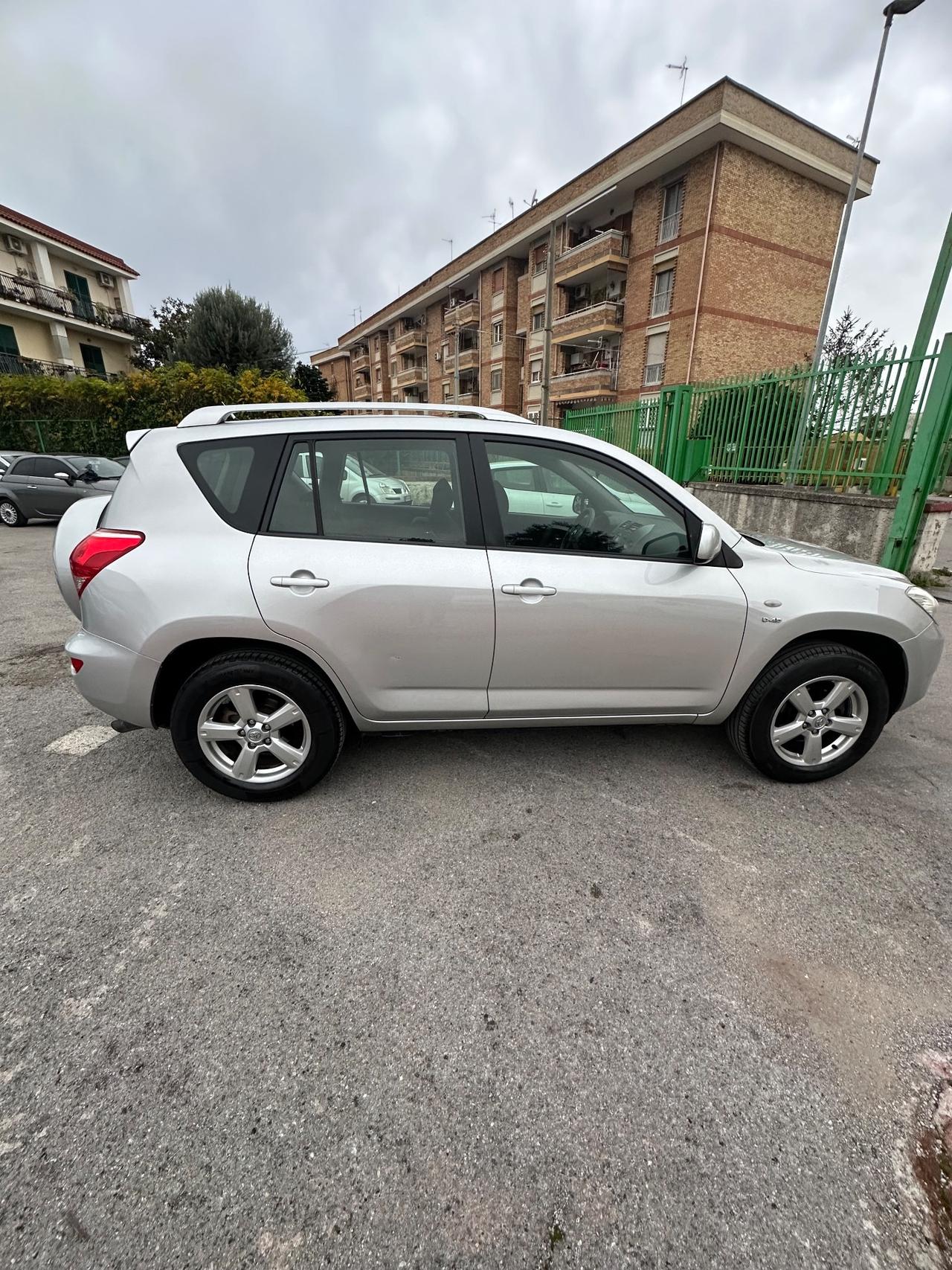 Toyota RAV 4 RAV4 2.2 D-4D 136 CV Luxury