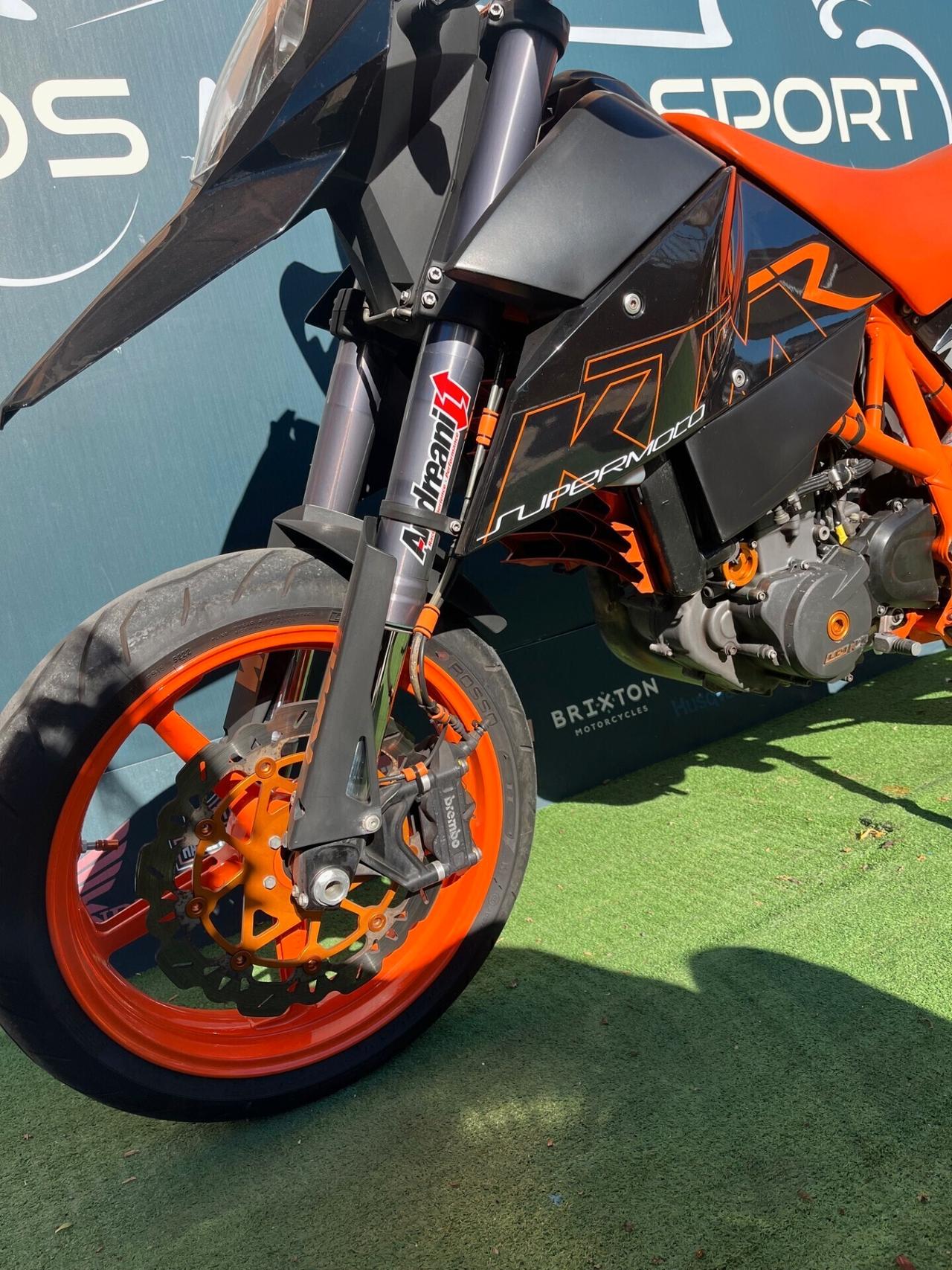 KTM SUPERMOTO 690