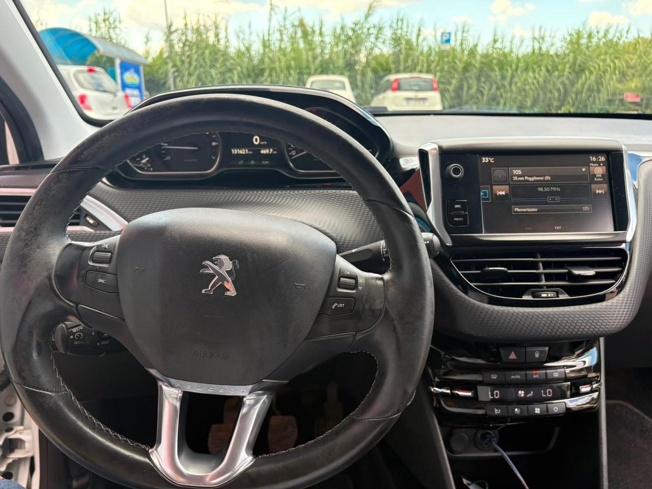 Peugeot 2008 PureTech 82 Allure 2015 131.000 KM