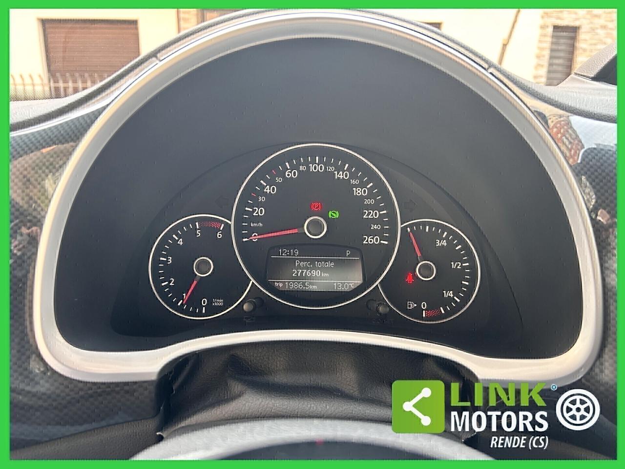 Volkswagen Maggiolino 2.0 TDI DSG Sport 07/2012