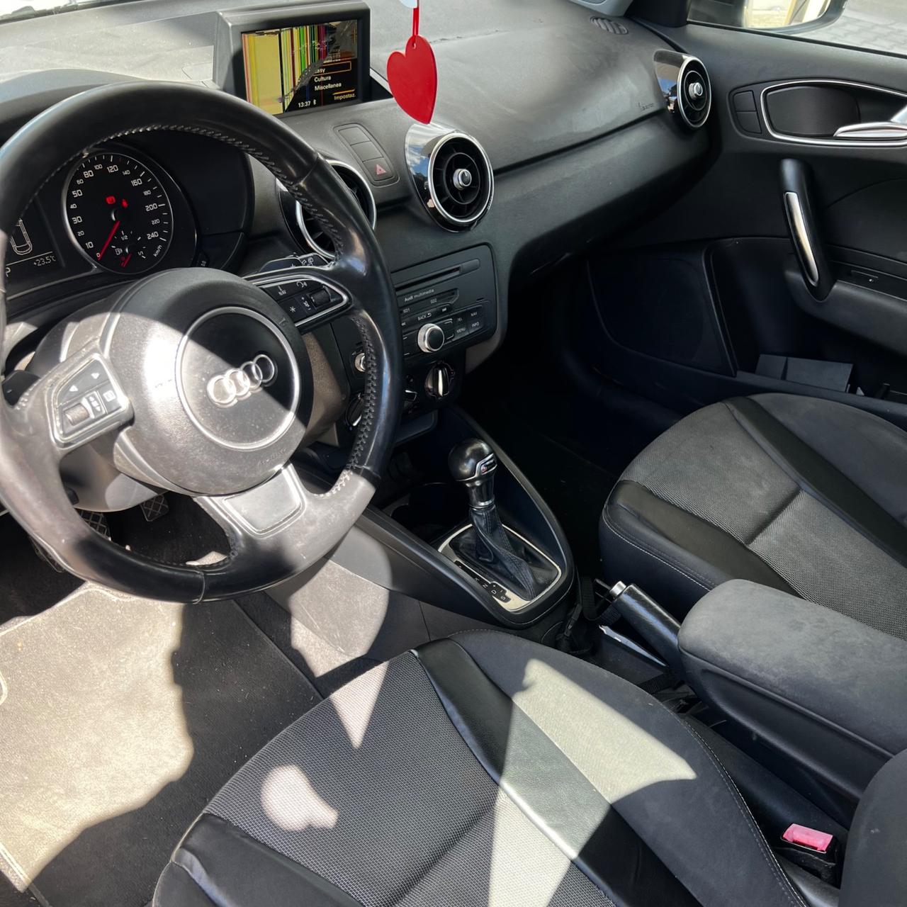 AUDI A1 Sportback 1.6 TDI AUTOMATICA S-line, 02/2014
