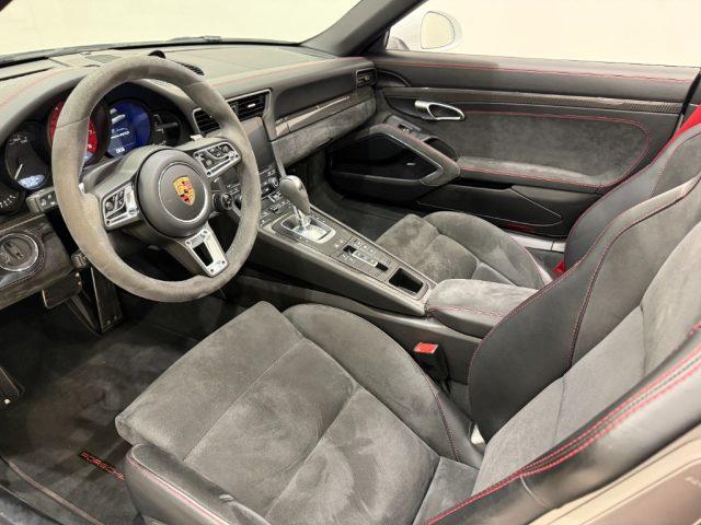 PORSCHE 911 3.0 Carrera 4 GTS Cabriolet