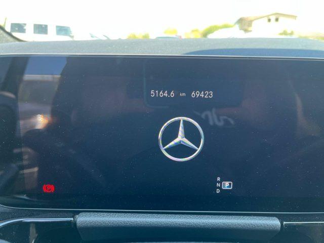 MERCEDES-BENZ GLA 200 d Automatic Business