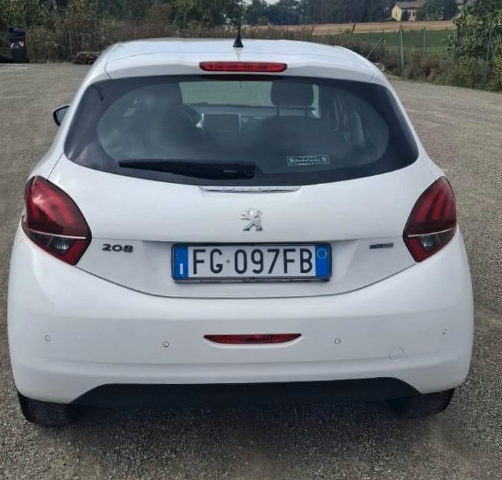 Peugeot 208 PureTech 82 5p. GPL Allure