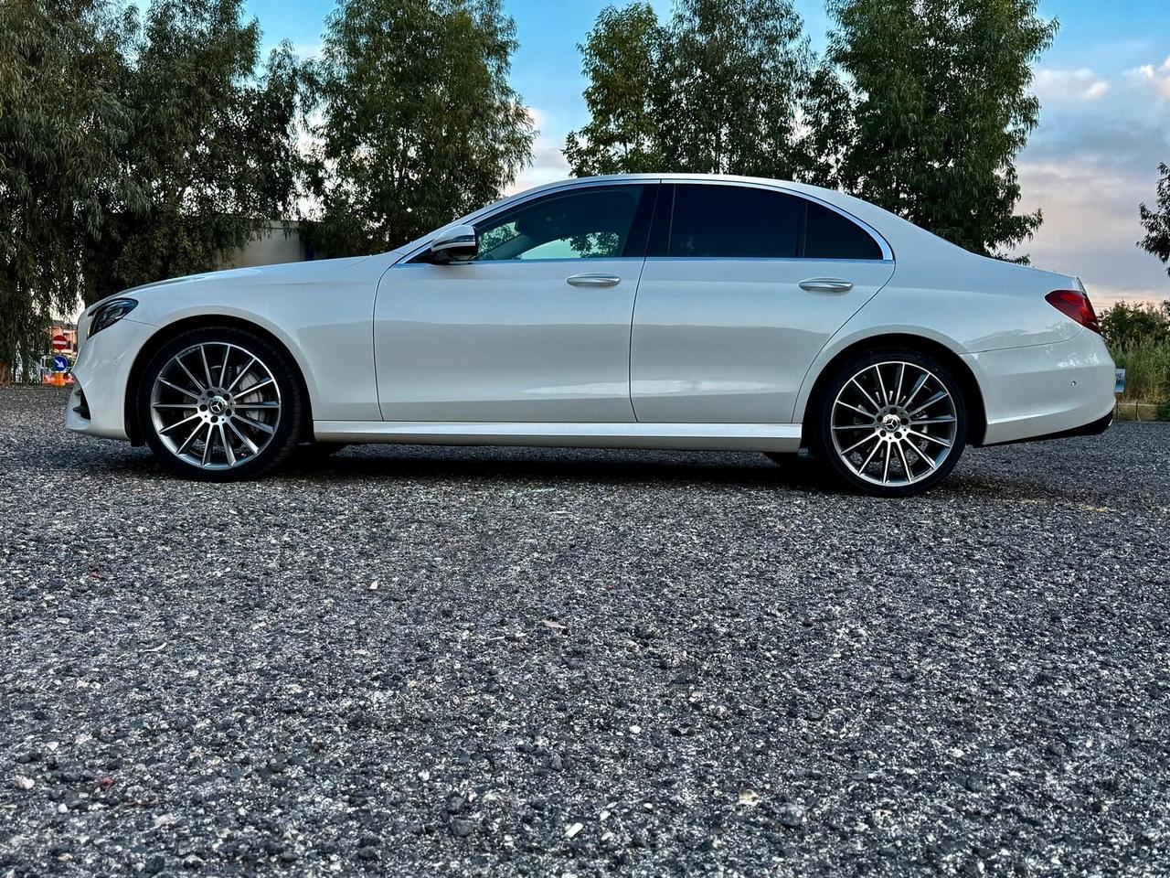 MERCEDES- BENZ KLASSE E 220 D 4MATIC AMG PREMIUM