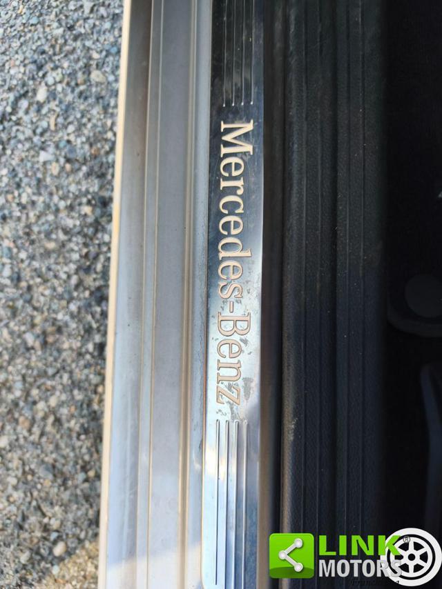 MERCEDES-BENZ A 180 Premium