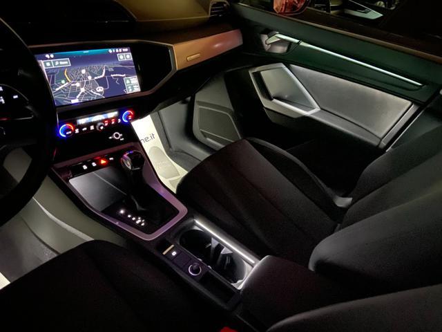 AUDI Q3 35 2.0 TDI S tronic Business Advanced COCKPIT