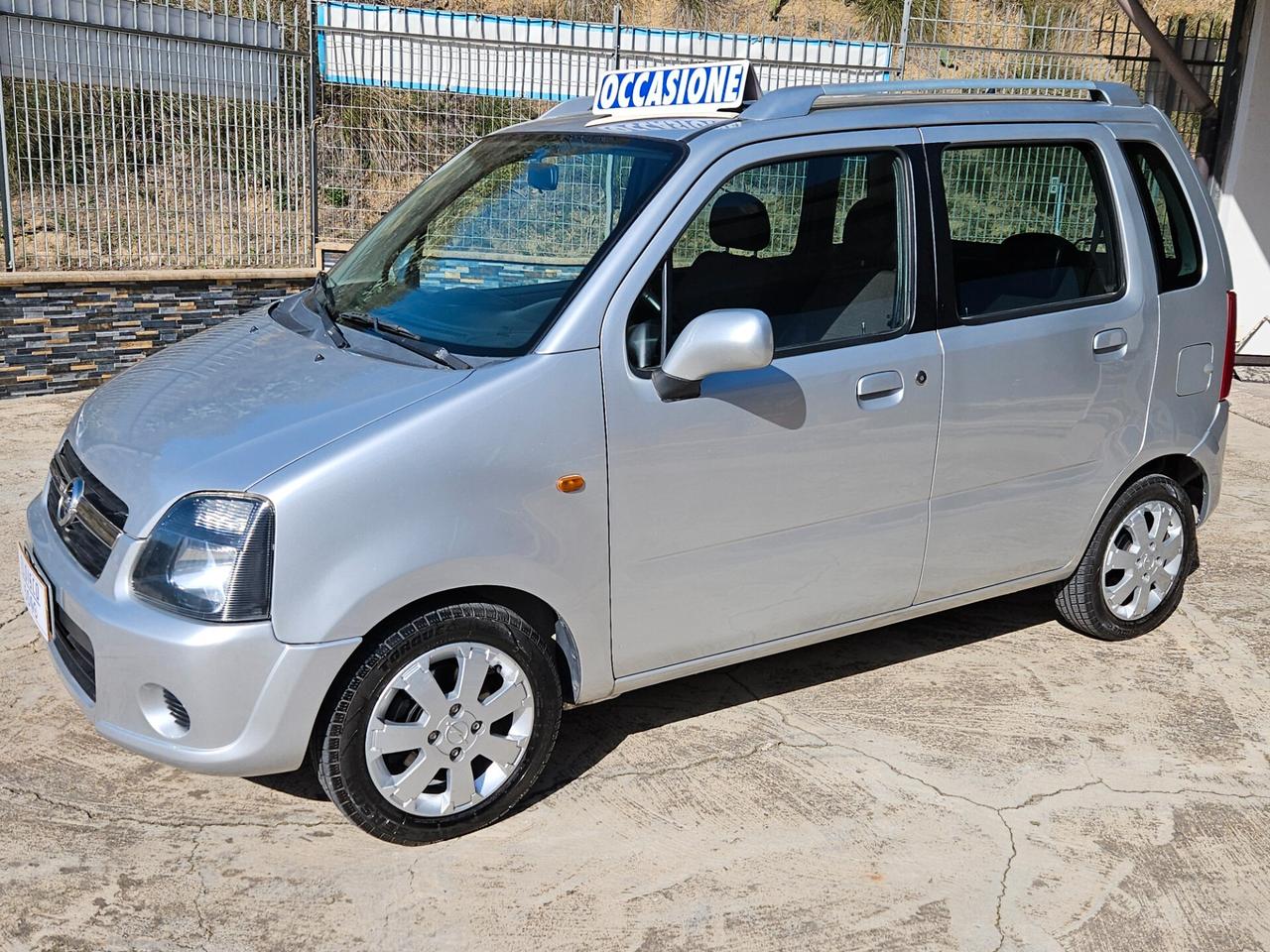 Opel Agila 1.2 16V Twinport 60.000 km