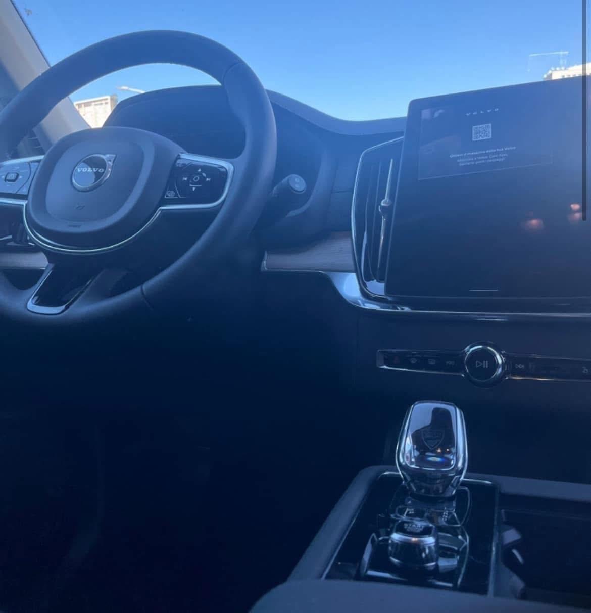Volvo XC 90 B5 AWD automatico 7 posti Core AUTO A NOLEGGIO