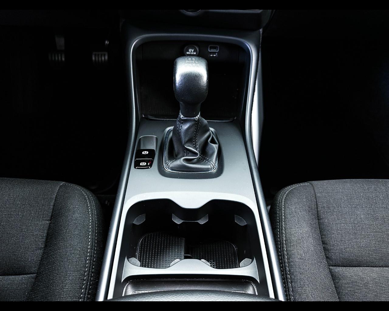 VOLVO XC40 T2 Momentum Core