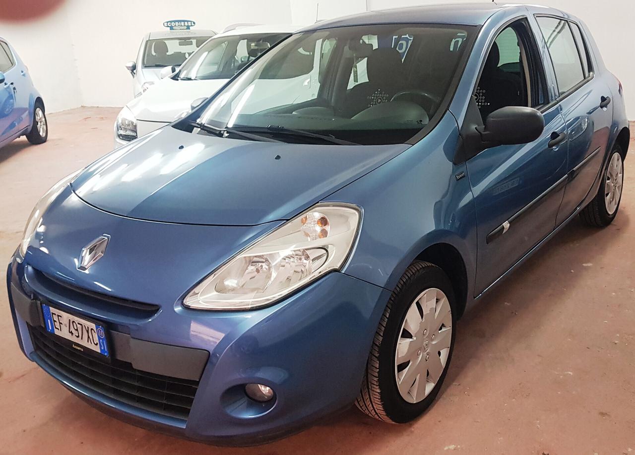 RENAULT CLIO 1.2 16V 5P SOLO 70.000 KM.03/2011