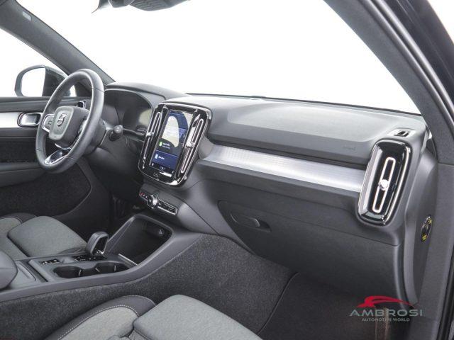 VOLVO XC40 2.0 b3 Core auto - AUTOCARRO N1
