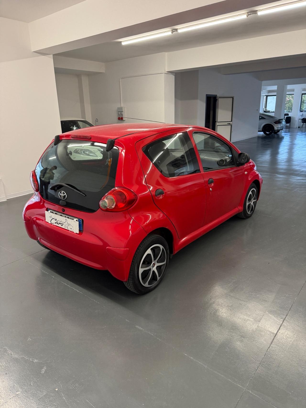 Toyota Aygo 1.0 12V VVT-i 5 porte
