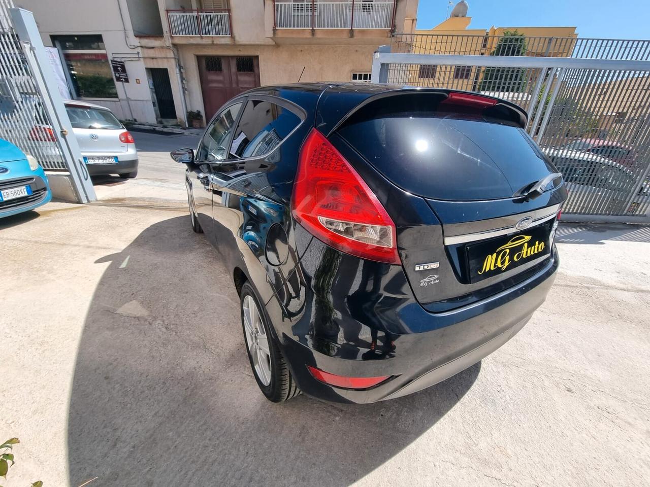 Ford Fiesta 1.4 TDCi aut. 3p. Ghia