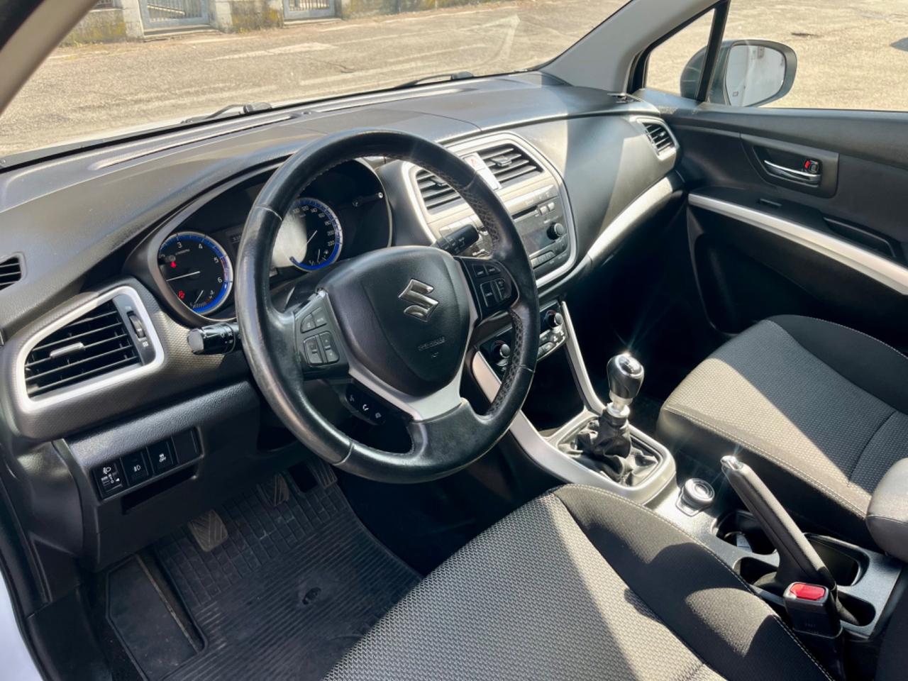 Suzuki S-Cross 1.6d 4WD 2015 145.000km perfetta