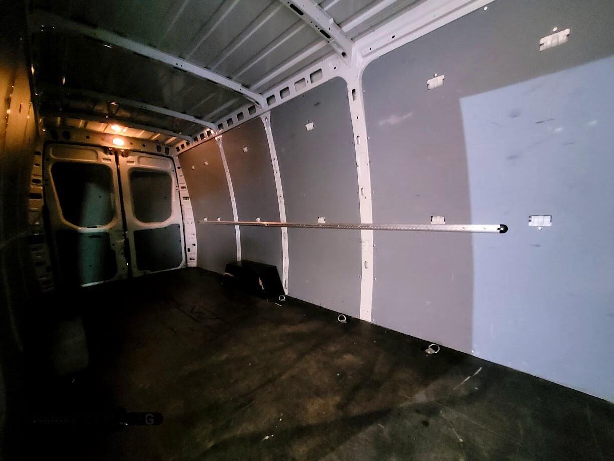 IVECO FURGONE CASSONATO