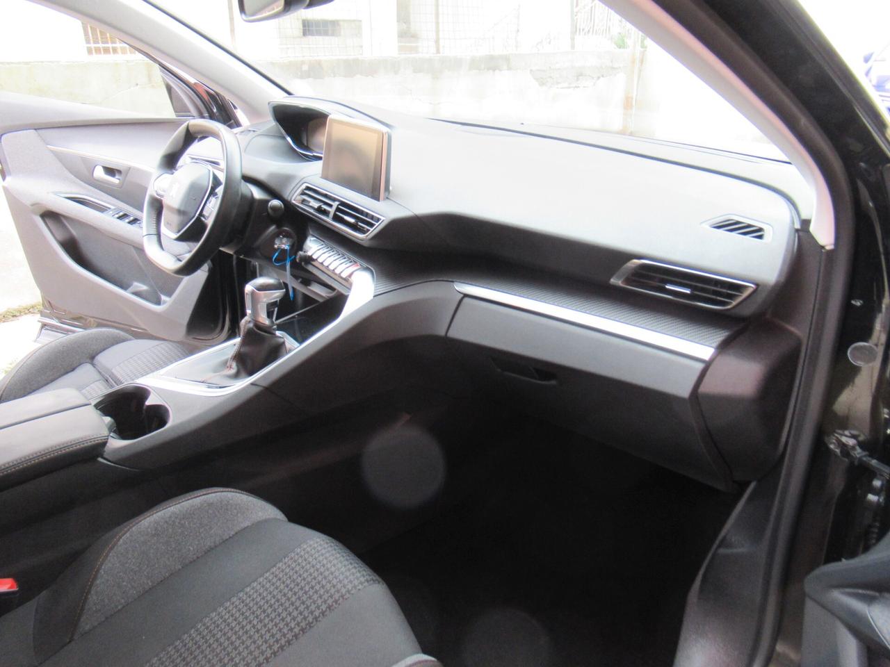 Peugeot 3008 BlueHDi 130 S&S Business