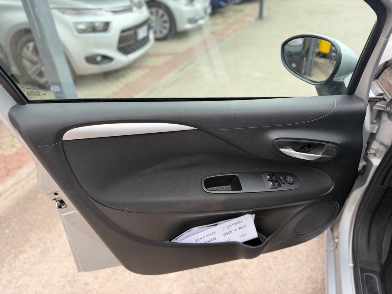 Fiat Punto 1.3 MJT 75 CV 5 porte Km Certificati