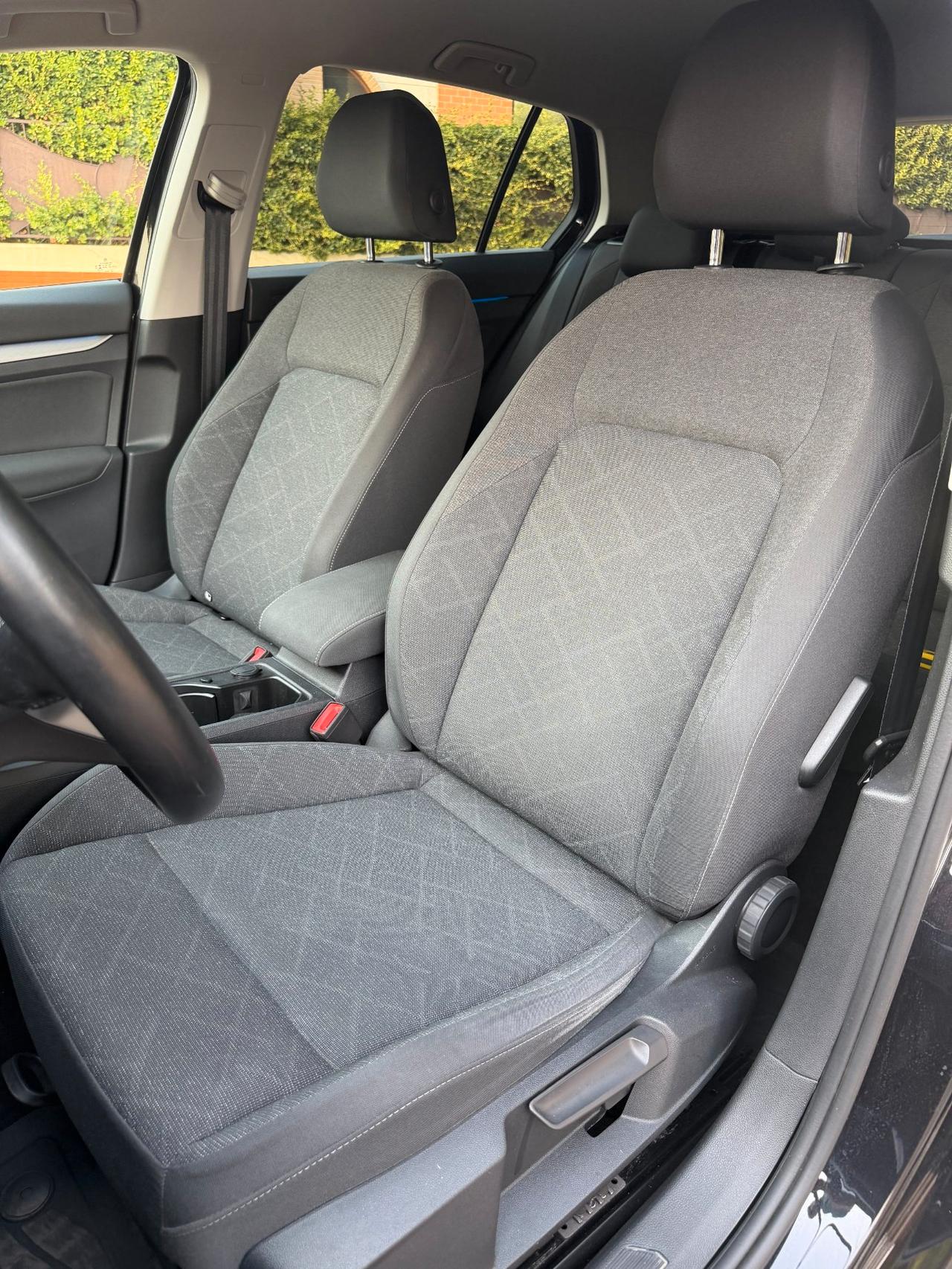 Volkswagen Golf 1.5 tgi Style 130cv