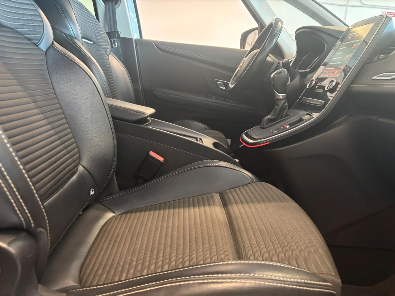Renault Scenic ENERGY BOSE dCi 8V 110 CV EDC
