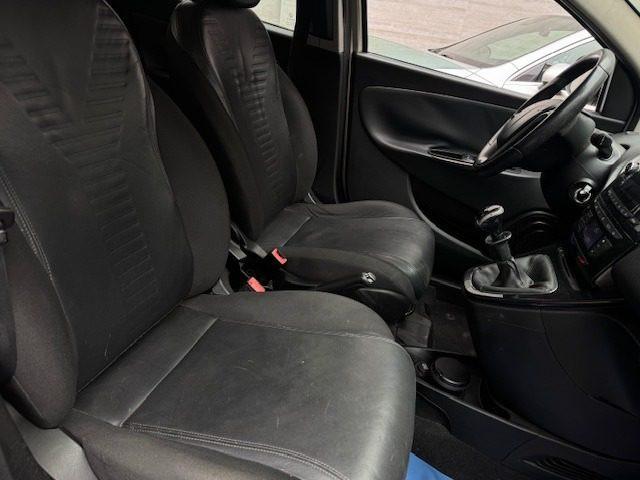 LANCIA Ypsilon 1.2 69 CV 5 porte S&S Platinum