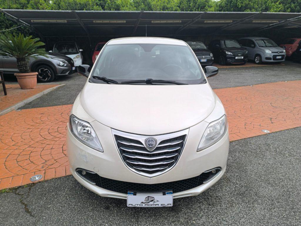 Lancia Ypsilon 0.9 TwinAir 85 CV 5 porte S&S Gold TAGLIANDATA!