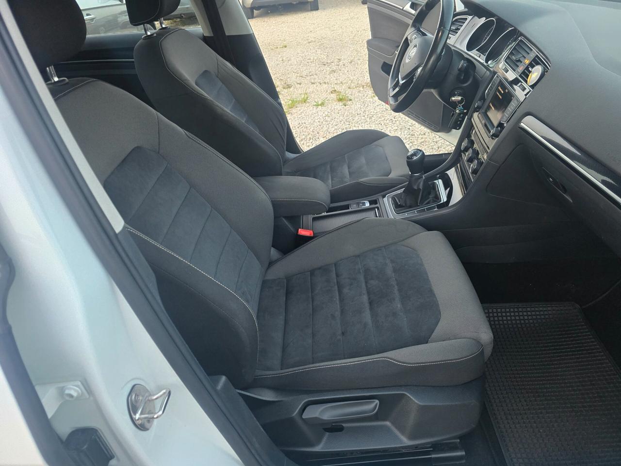 Volkswagen Golf 1.6 TDI 110 CV 5p. Business BlueMotion Technology