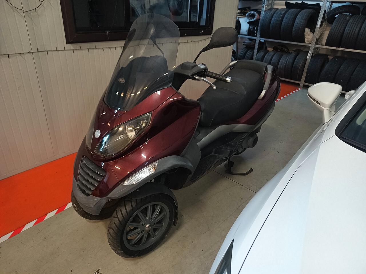 Piaggio MP3 125 Sport