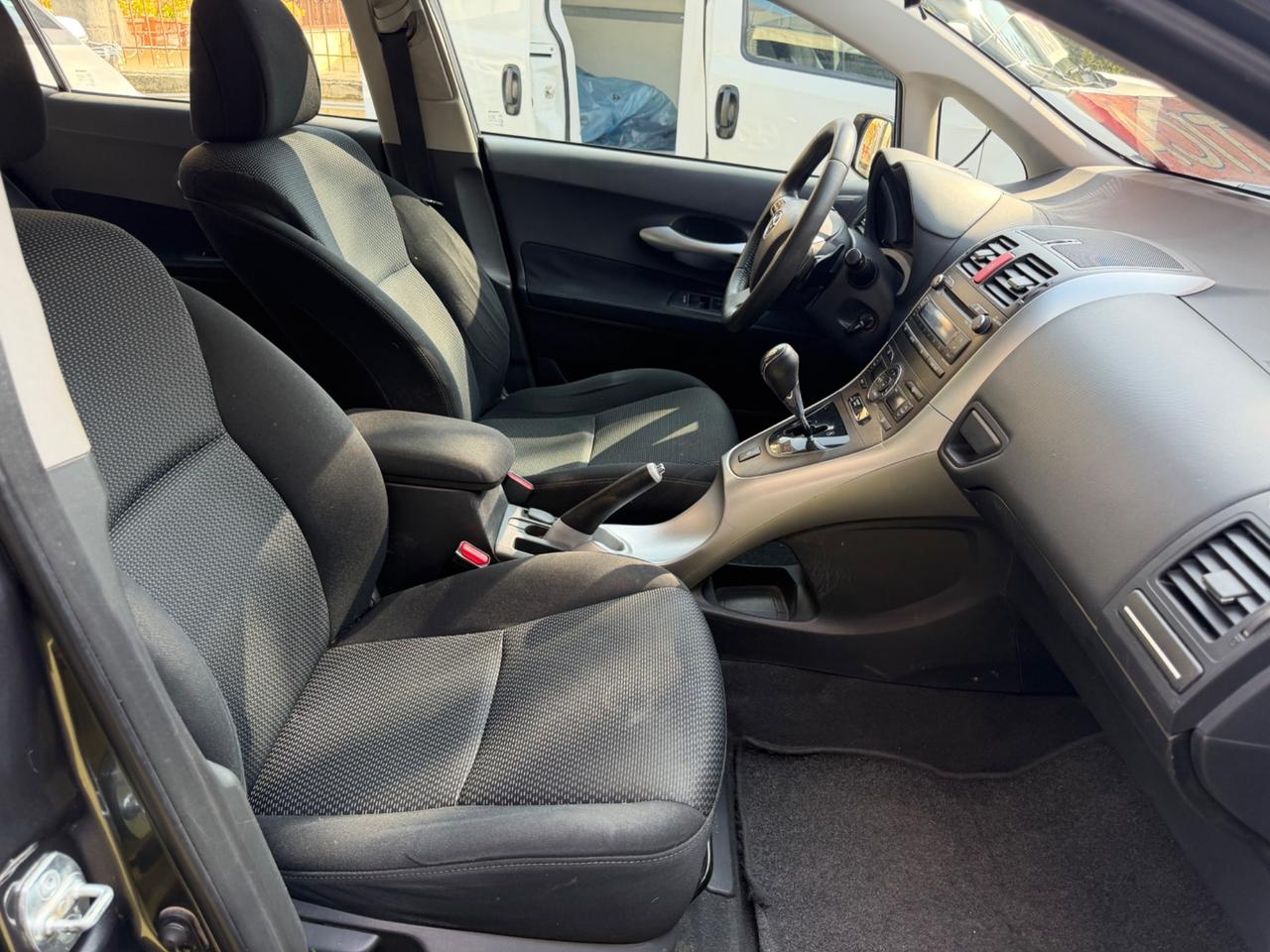 Toyota Auris 1.4 D-4D AUTOMATICA