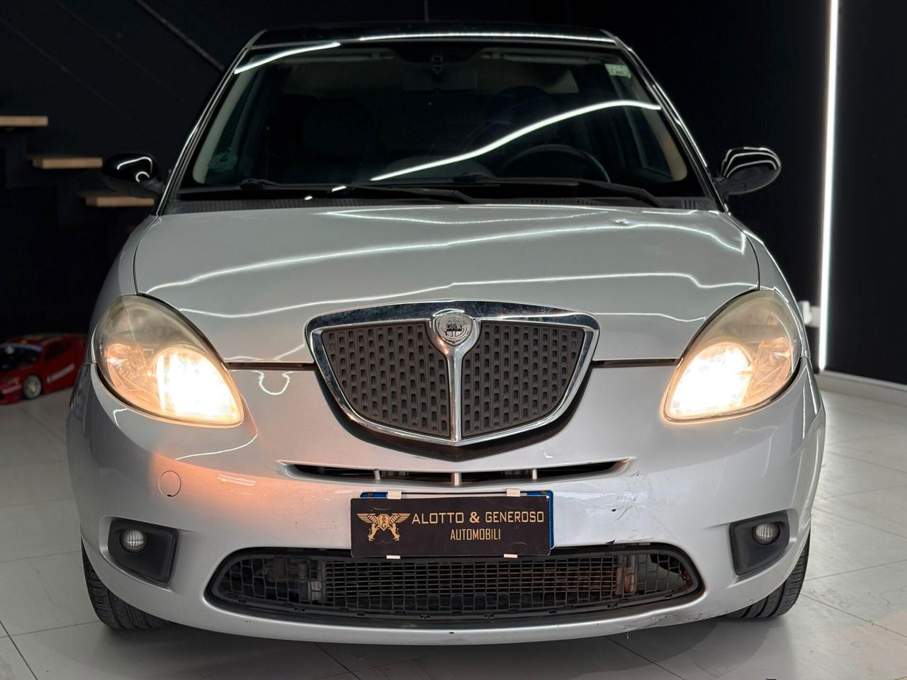 Lancia Ypsilon 1.2 Argento
