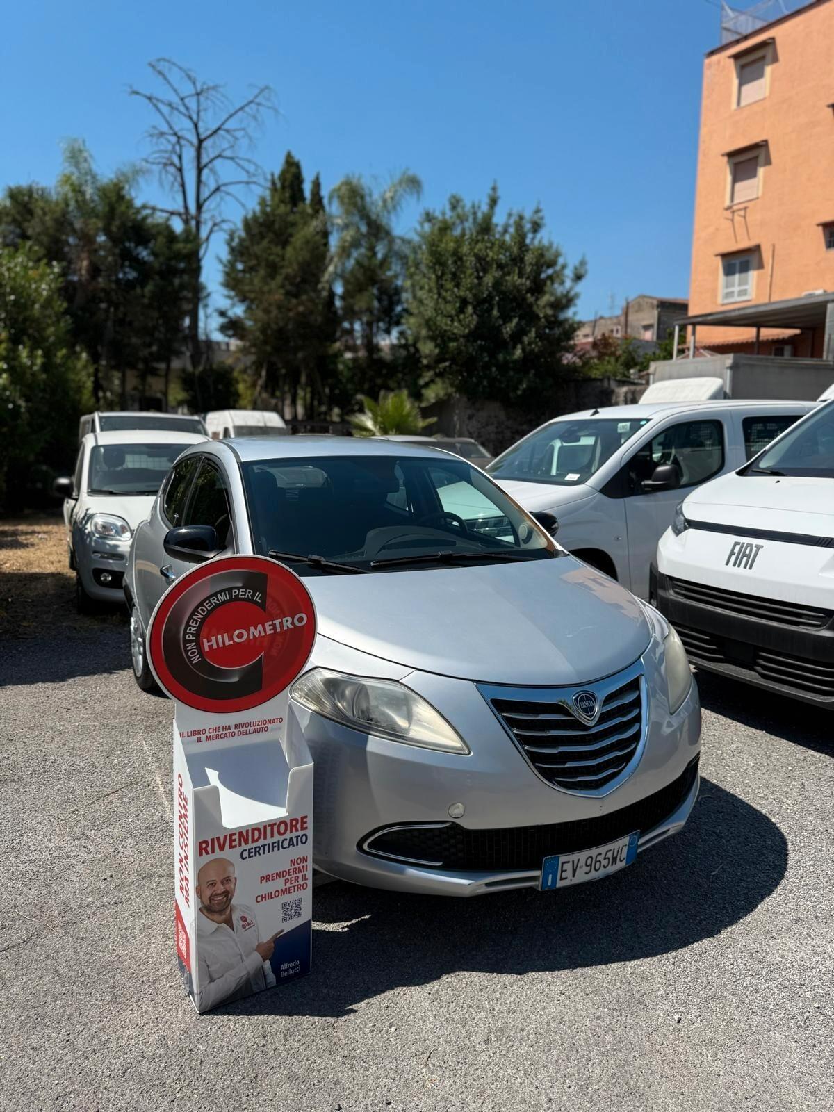 Lancia Ypsilon 1.2 69 CV 5 porte GPL Gold