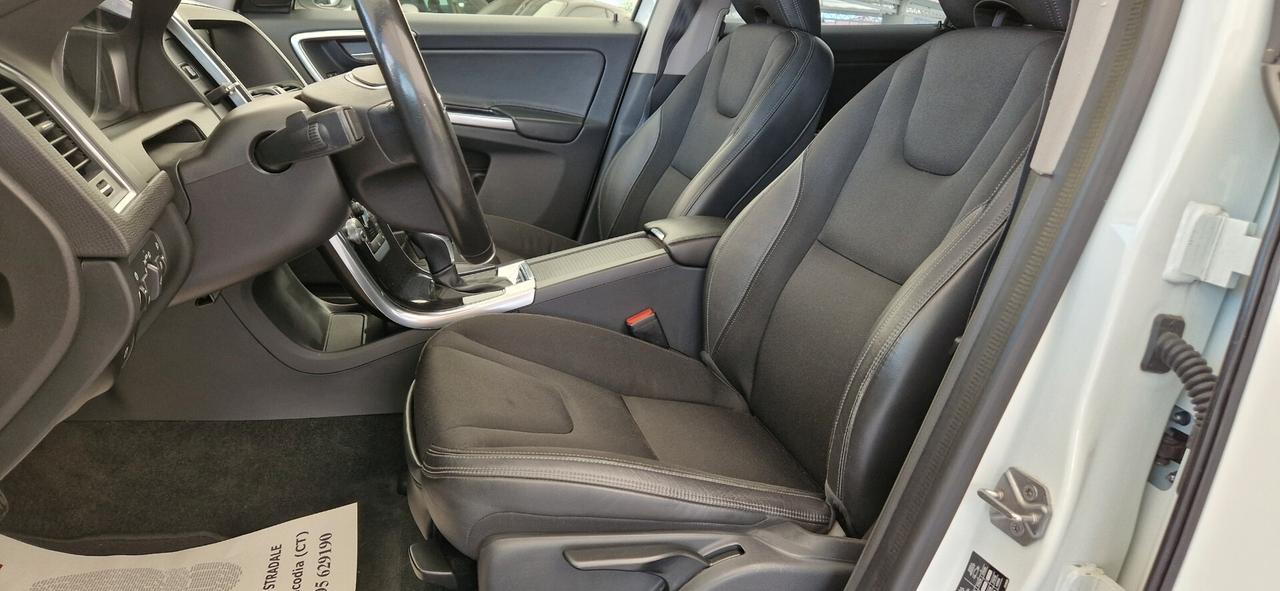 Volvo XC60 D3 2.0D 150cv Geartronic R-design